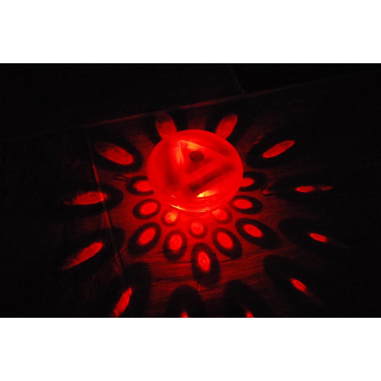 Whirlpool Tornado LED – schwimmender Lichtzauber