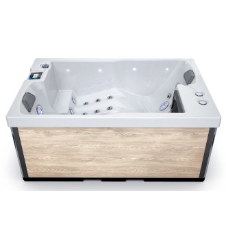 kompakter Whirlpool 200x130x80cm